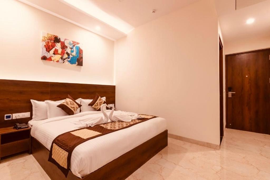 ניו דלהי Hotel Crystal Inn Plaza Delhi Airport מראה חיצוני תמונה